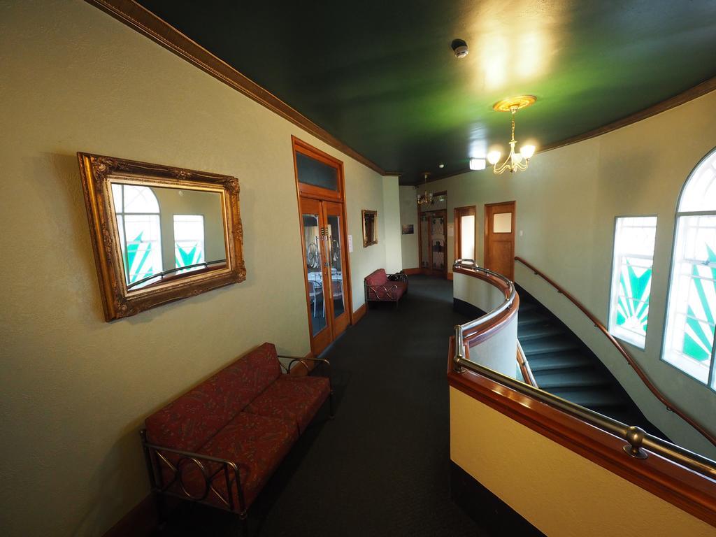 Whakatane Hotel Экстерьер фото