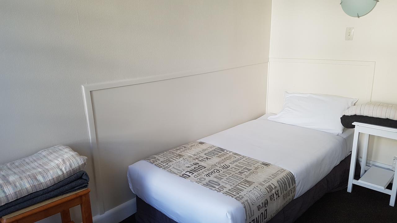 Whakatane Hotel Экстерьер фото